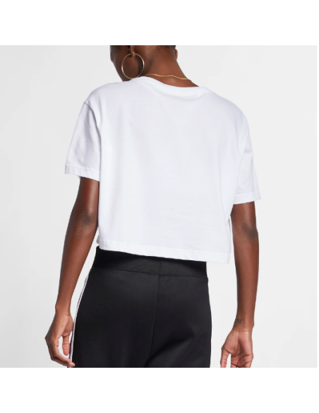 Camiseta Nike Mujer Sportswear Essential Blanca