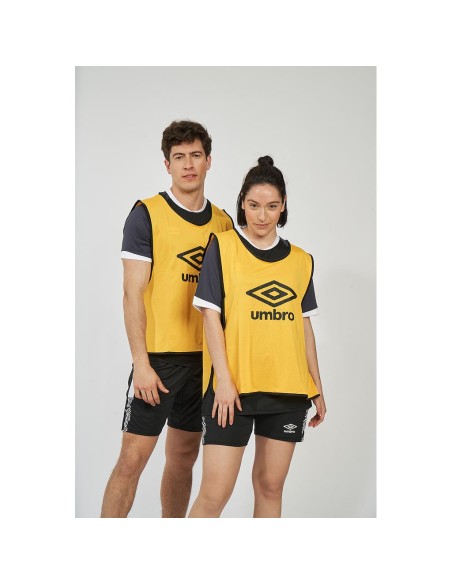 Peto Umbro Hunter Amarillo Adulto