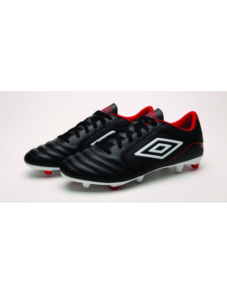 BOTA DE FÚTBOL UMBRO CLASSICO XII FG BLACK