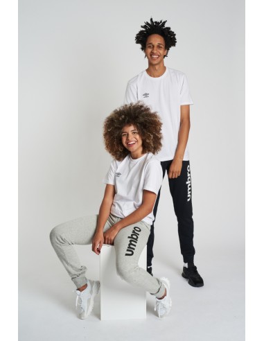 Camiseta Umbro Essentials Small Logo White