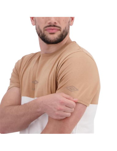 Camiseta Umbro Hombre Serpens Beige y Blanca
