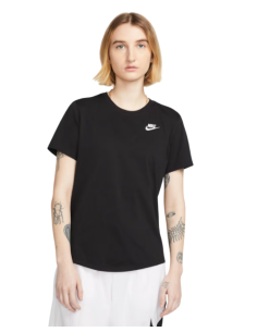Camiseta Nike Mujer Sportswear Club Essentials Negra