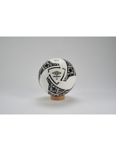 Balón de Fútbol Umbro Neo Swerve Training NI White / Black