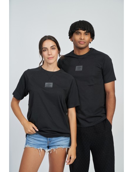 camiseta umbro unisex relaxed negra