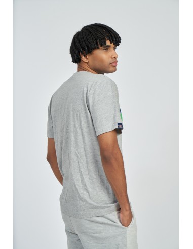 camiseta umbro hombre layered logo gris
